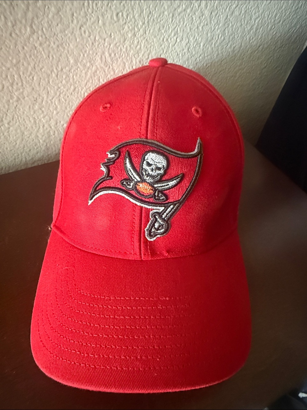 47 Brand Red Tampa Bay Buccaneers Logo Cap